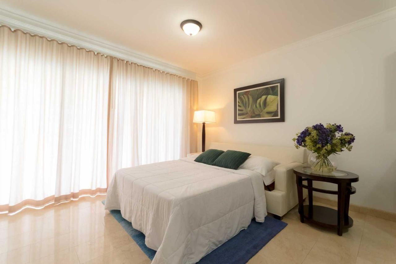 Palmaruba Condos Palm Beach Extérieur photo