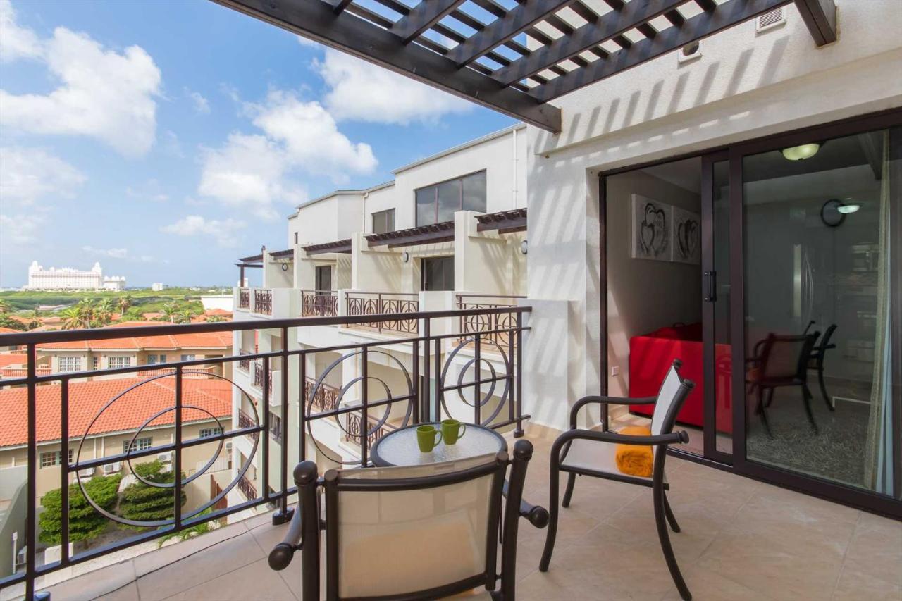Palmaruba Condos Palm Beach Extérieur photo